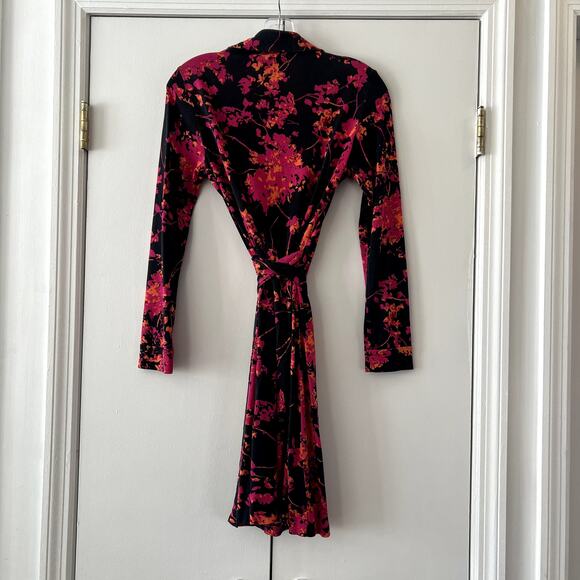 DVF Diane von Furstenberg Jeanne Silk Jersey Wrap Mini Dress Pink Floral 6 - Picture 9 of 10